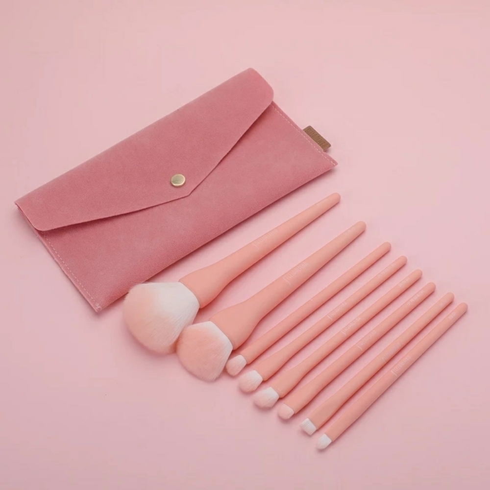 ROSÉ Glow 8-Piece Vegan Makeup Brush Set - Picture 2 of 7